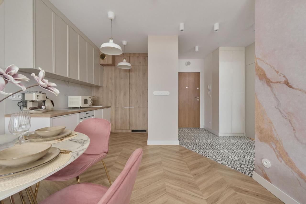 Elegant Apartment With Balcony Krakowska Wroclaw By Renters Prestige Dış mekan fotoğraf